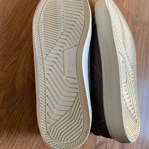 Cariuma Pantone Gray Canvas Low top Lifestyle Sneakers Size 10 Men 11.5 Women - Picture 10 of 12